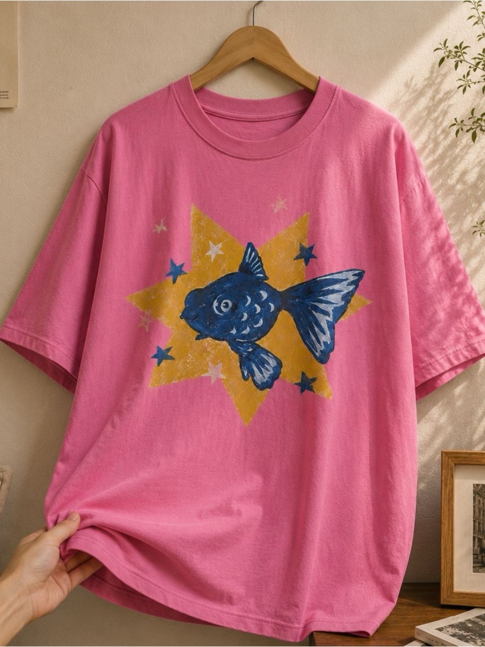 Gildan Pink Tee with Gold Star & Blue Fish Graphic